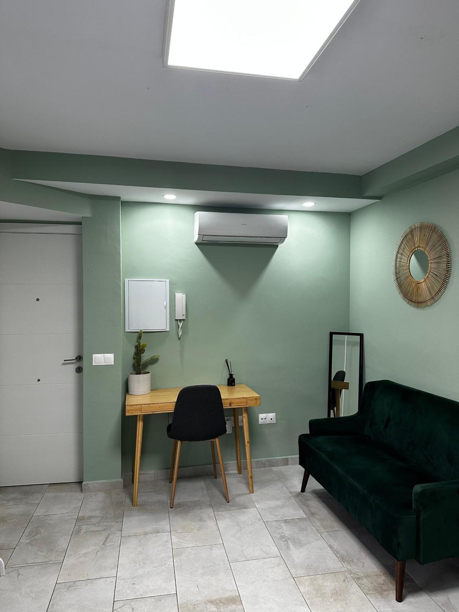 Lovely Studio Apartment Malaga Center Extérieur photo