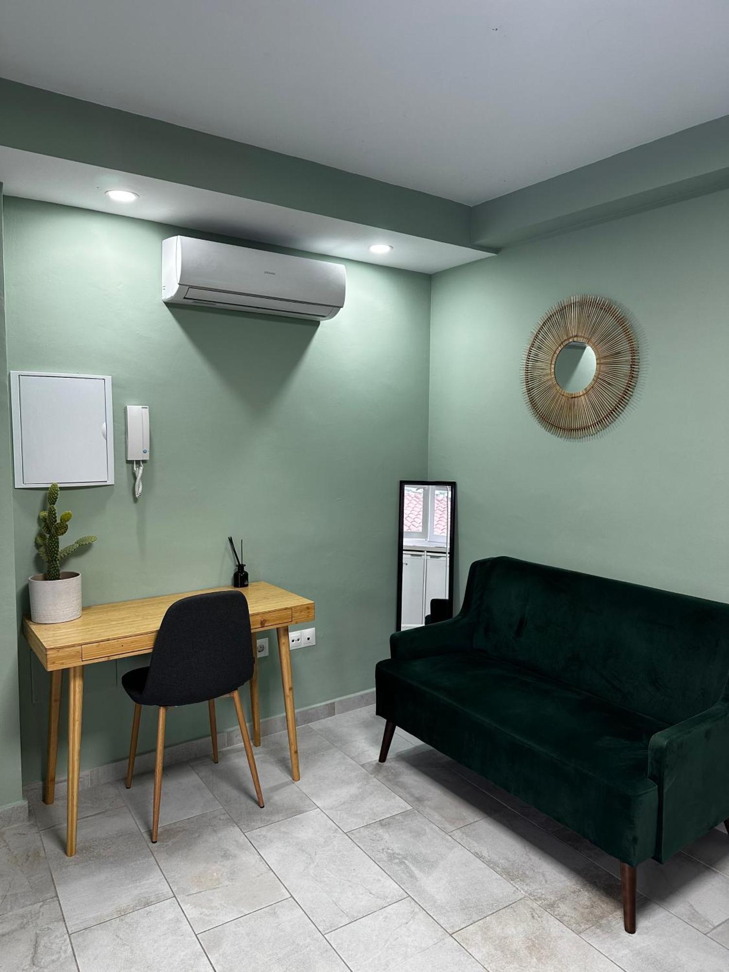 Lovely Studio Apartment Malaga Center Extérieur photo